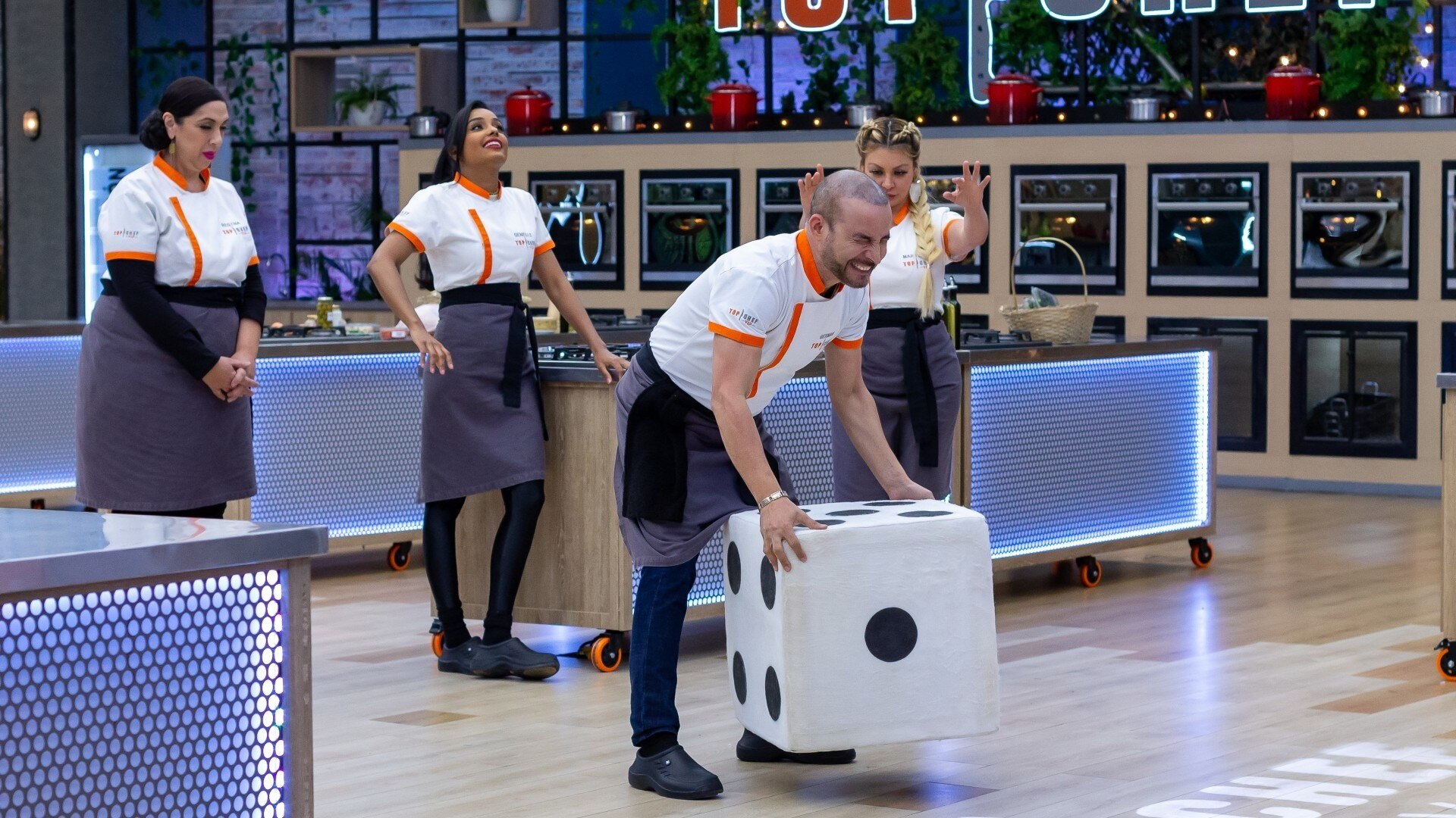 Watch Top Chef Vip Highlight Los Participantes Se Enfrentan A Los Dados En El Reto De