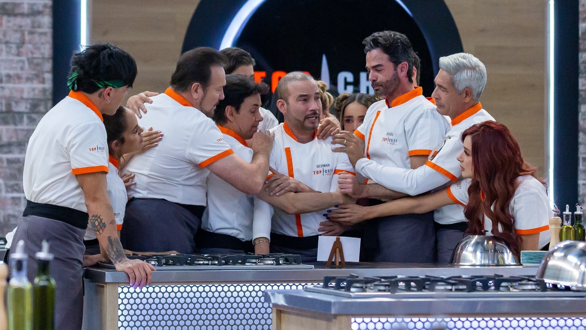 Watch Top Chef VIP Highlight Germán se quiebra al recordar a su mamá y