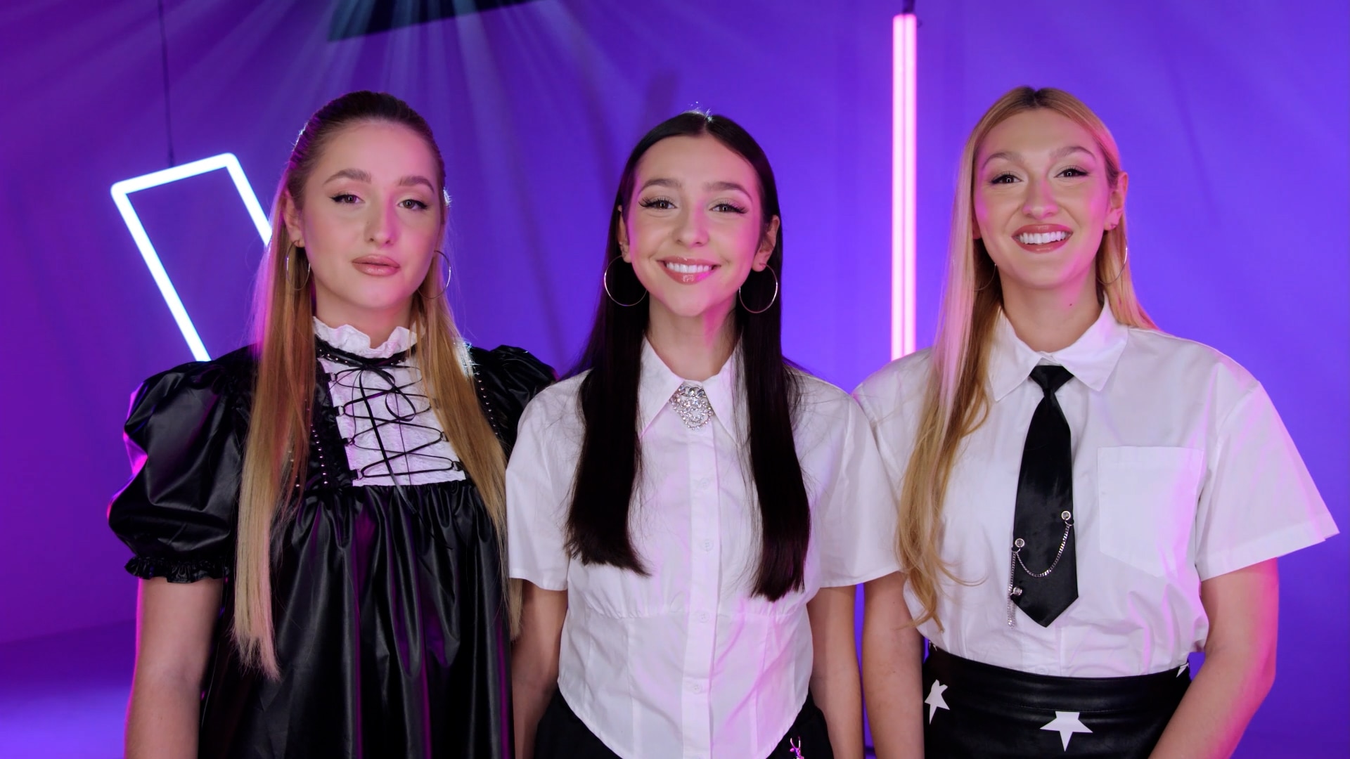 Watch The Voice Web Exclusive Team Chance's Mesmerizing Sister Trio