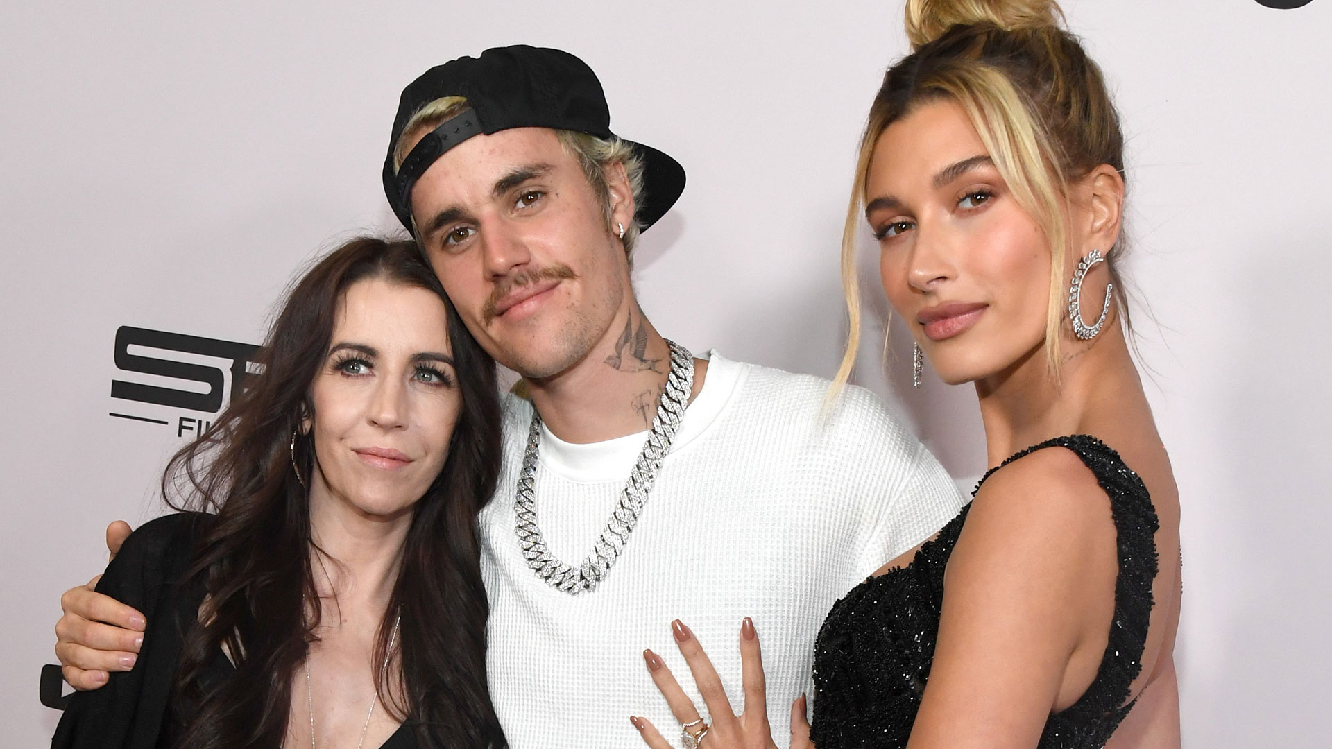 Watch Access Hollywood Highlight Hailey Bieber Sends Justin Bieber's