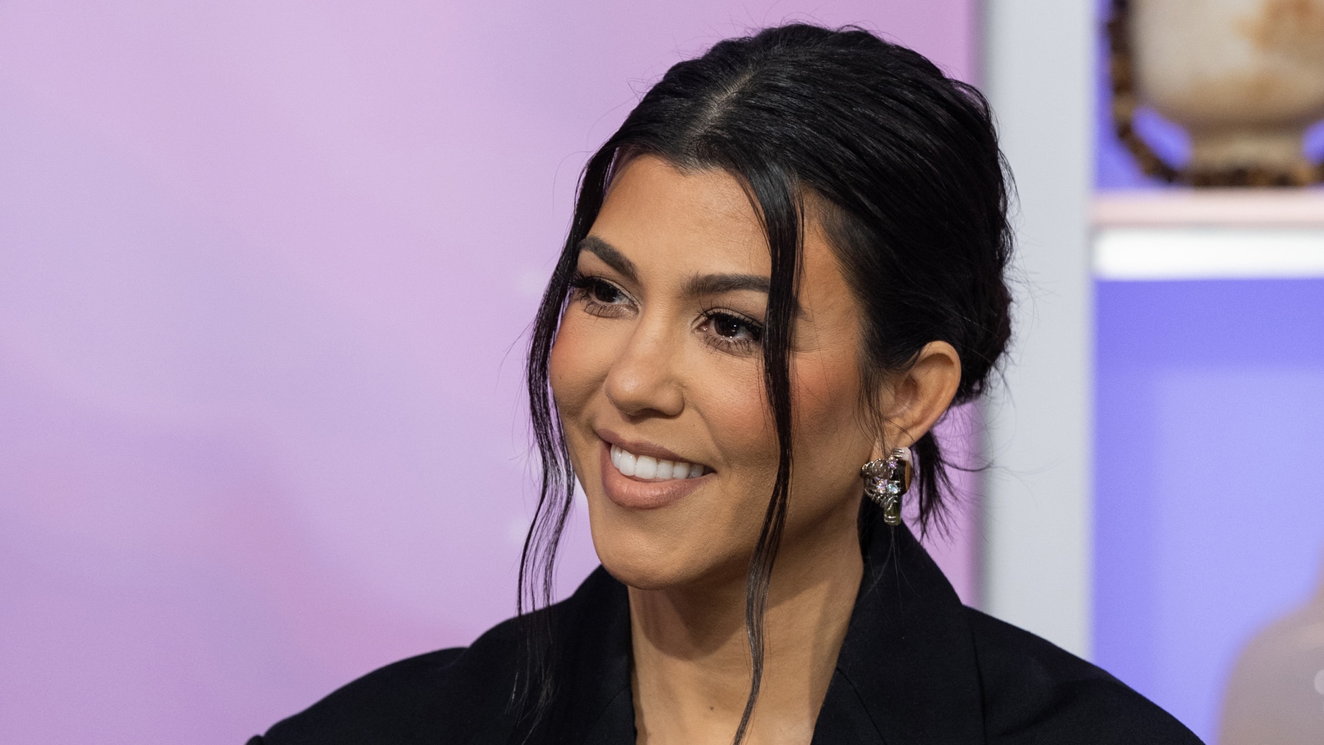 Watch Access Hollywood Highlight Kourtney Kardashian Claps Back At Instagram Comments About Her 9367