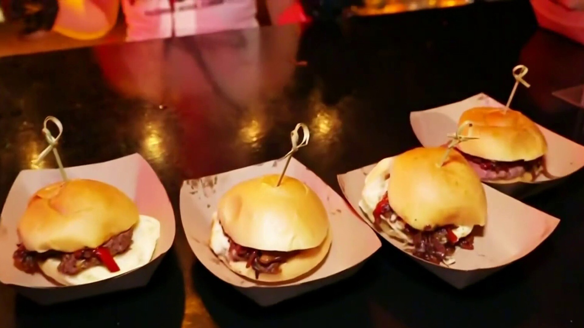Watch Hoy Día Highlight Burger Bash así es el evento que tiene como