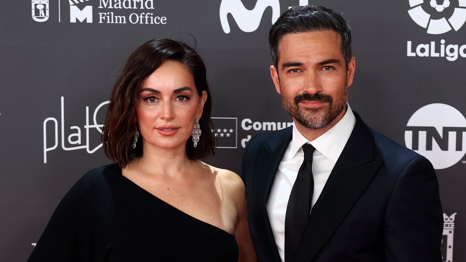 Watch Al Rojo Vivo Highlight Ana de la Reguera y Alfonso Herrera posan