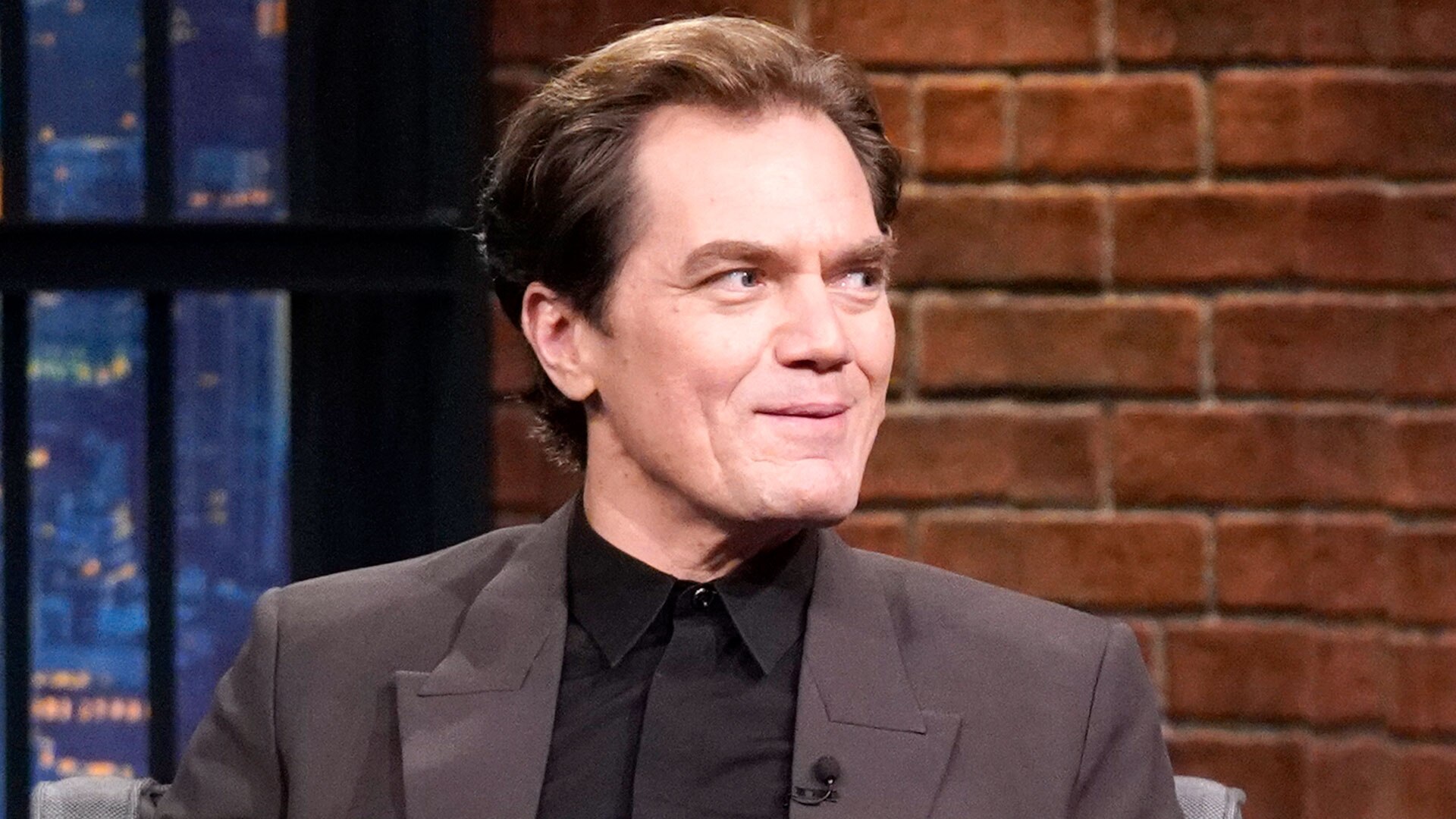 Watch Late Night With Seth Meyers Highlight Michael Shannon Had To Sing A Capella In Front Of 0728