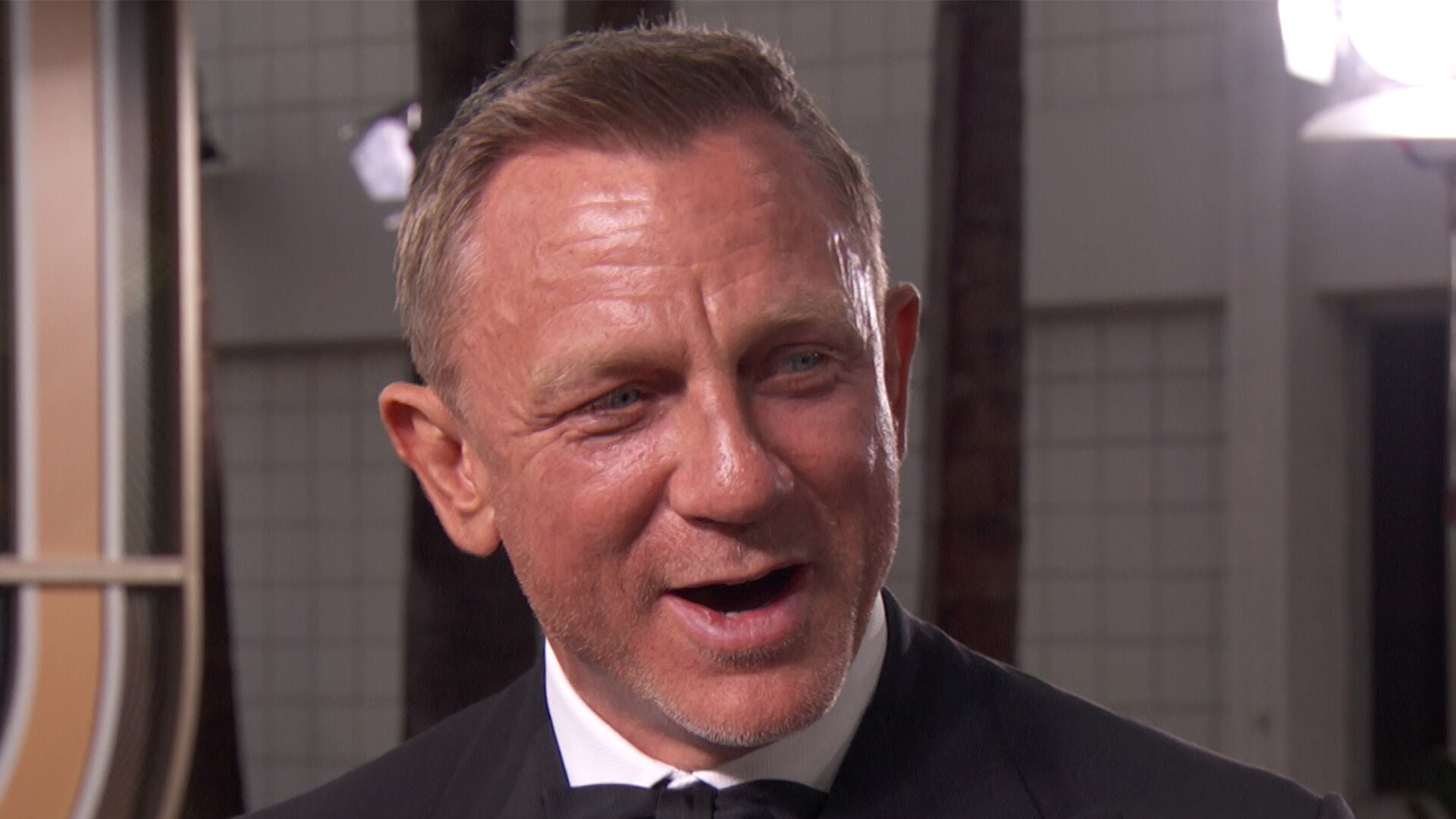 Watch E! Live From the Red Carpet Highlight Daniel Craig Hints at