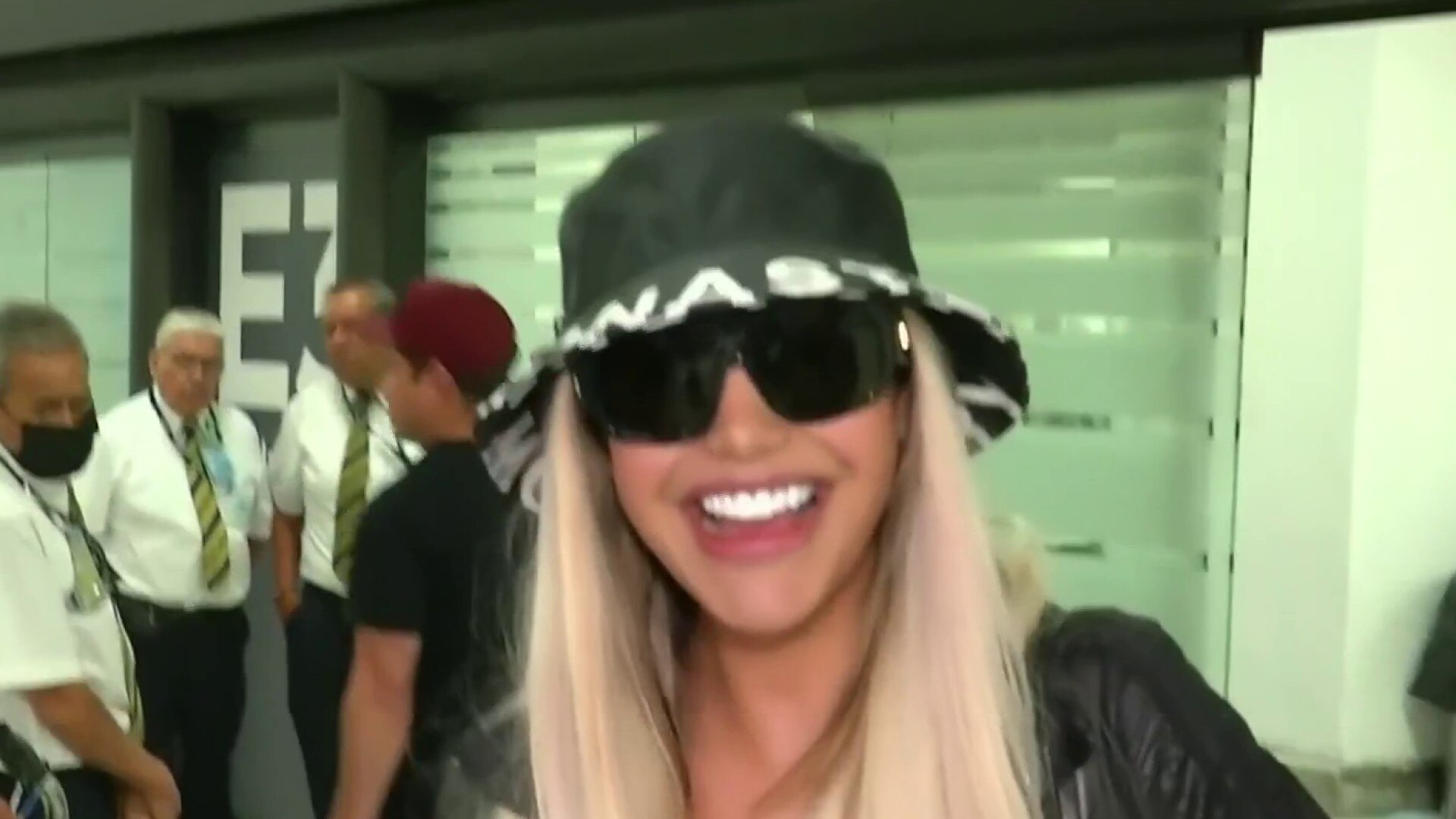 Watch Al Rojo Vivo Highlight: Jeni de la Vega dice que Peso Pluma fue