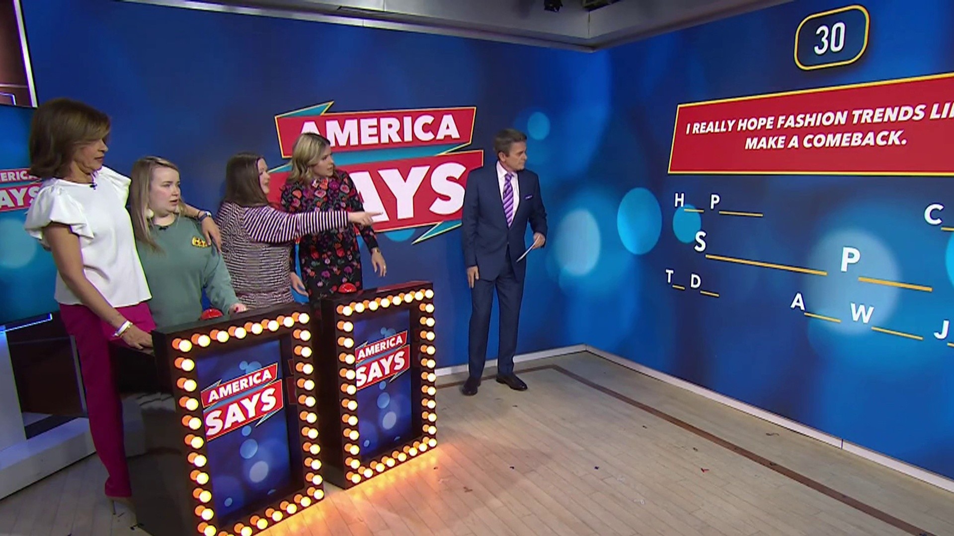 Watch TODAY Excerpt TODAY fans play ‘America Says’ with Hoda & Jenna