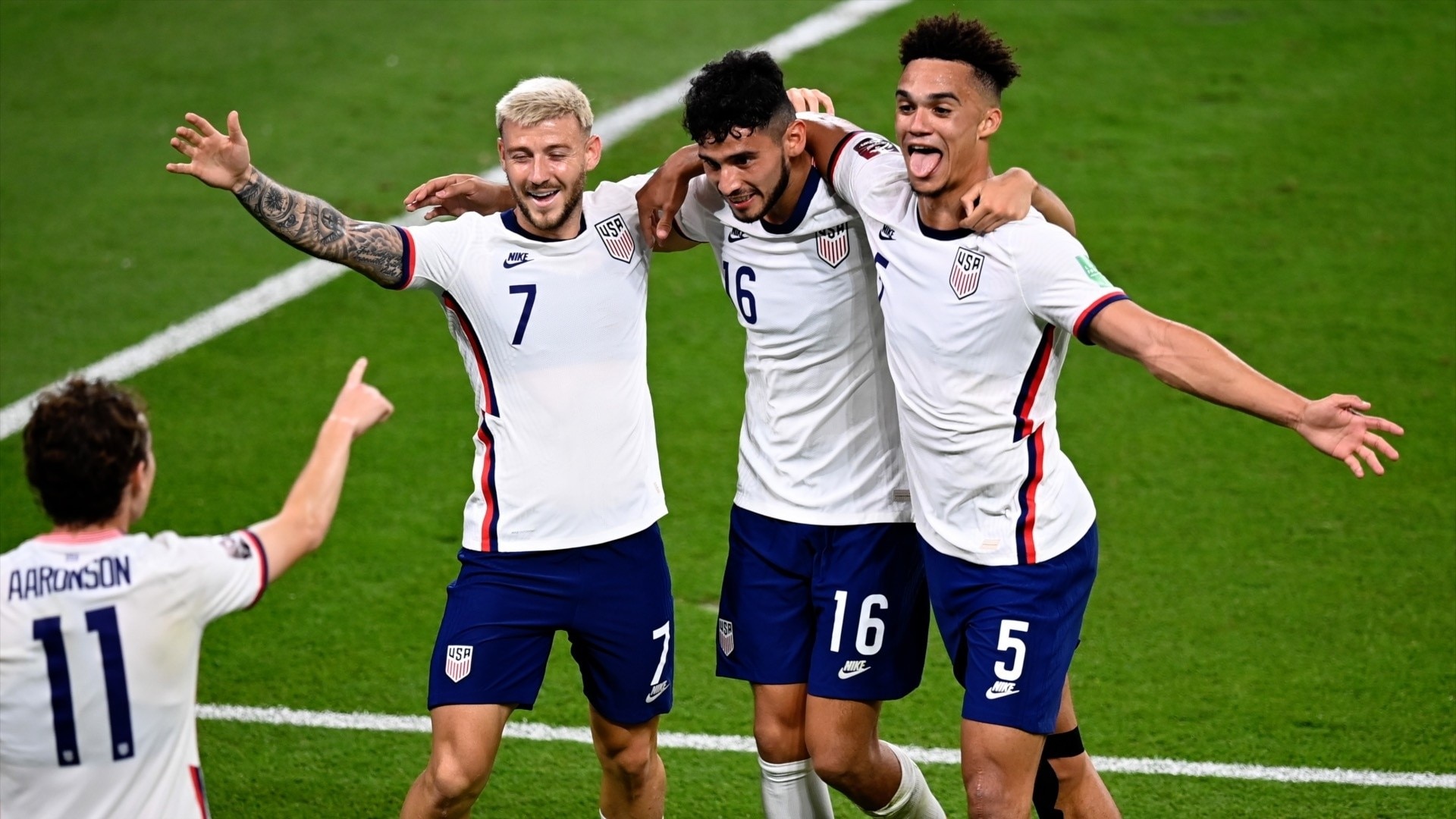 Watch Fútbol USA Highlight Estados Unidos inicia la defensa del título