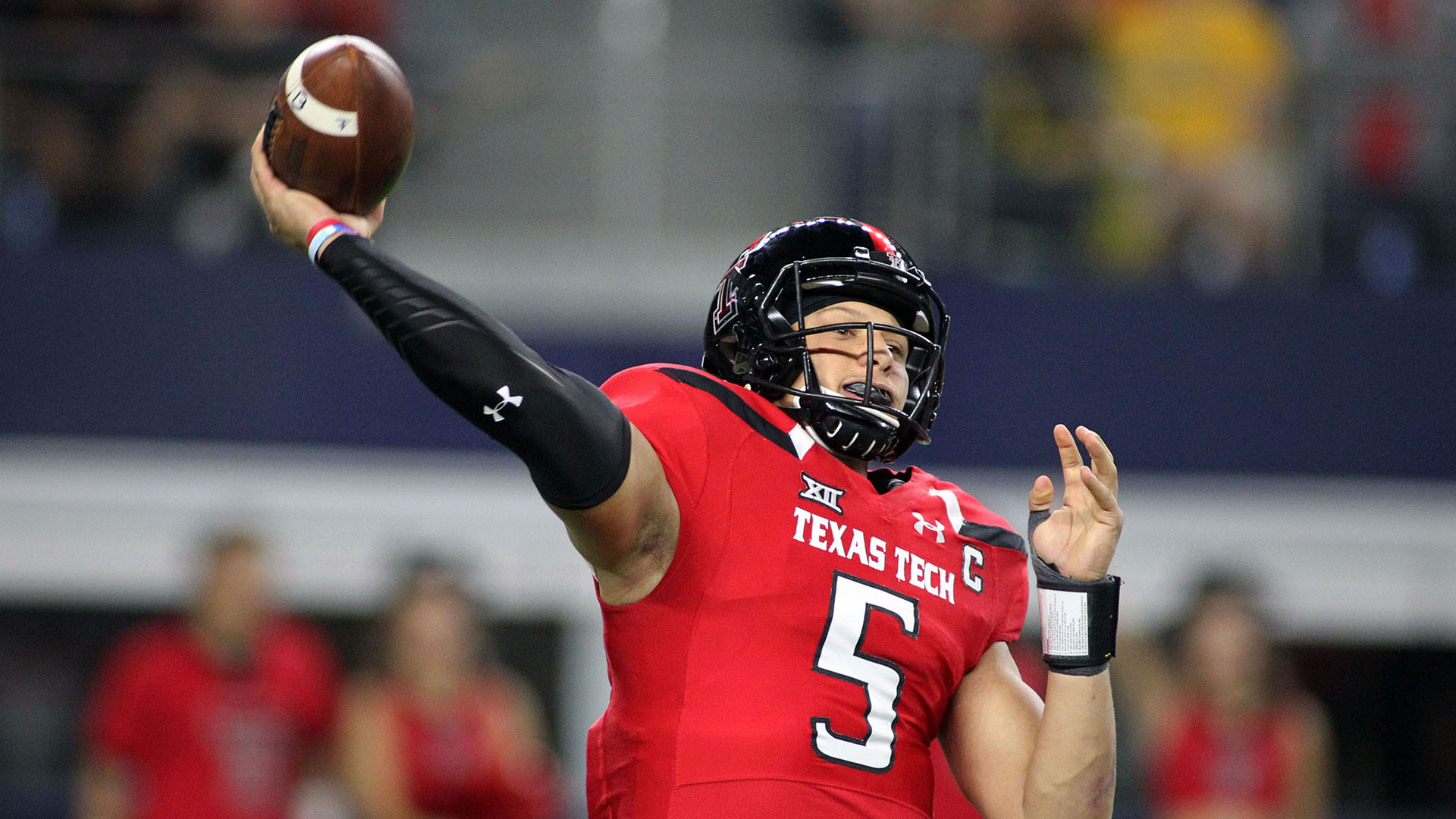 Watch Chris Simms Unbuttoned Clip Why Mahomes Played College Football At Texas Tech