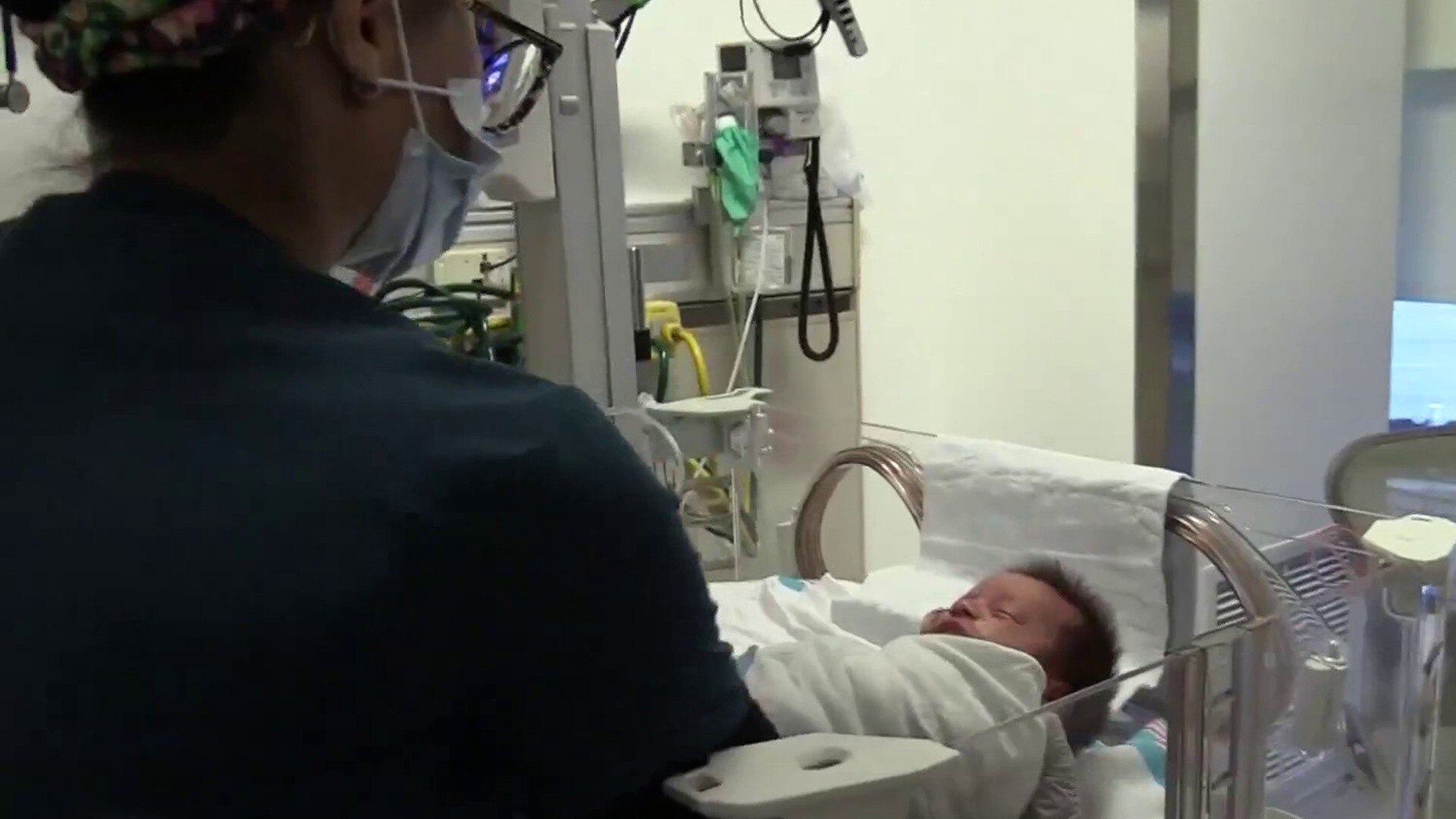 Watch TODAY Excerpt 10 sets of twins delivered at hospital in Los