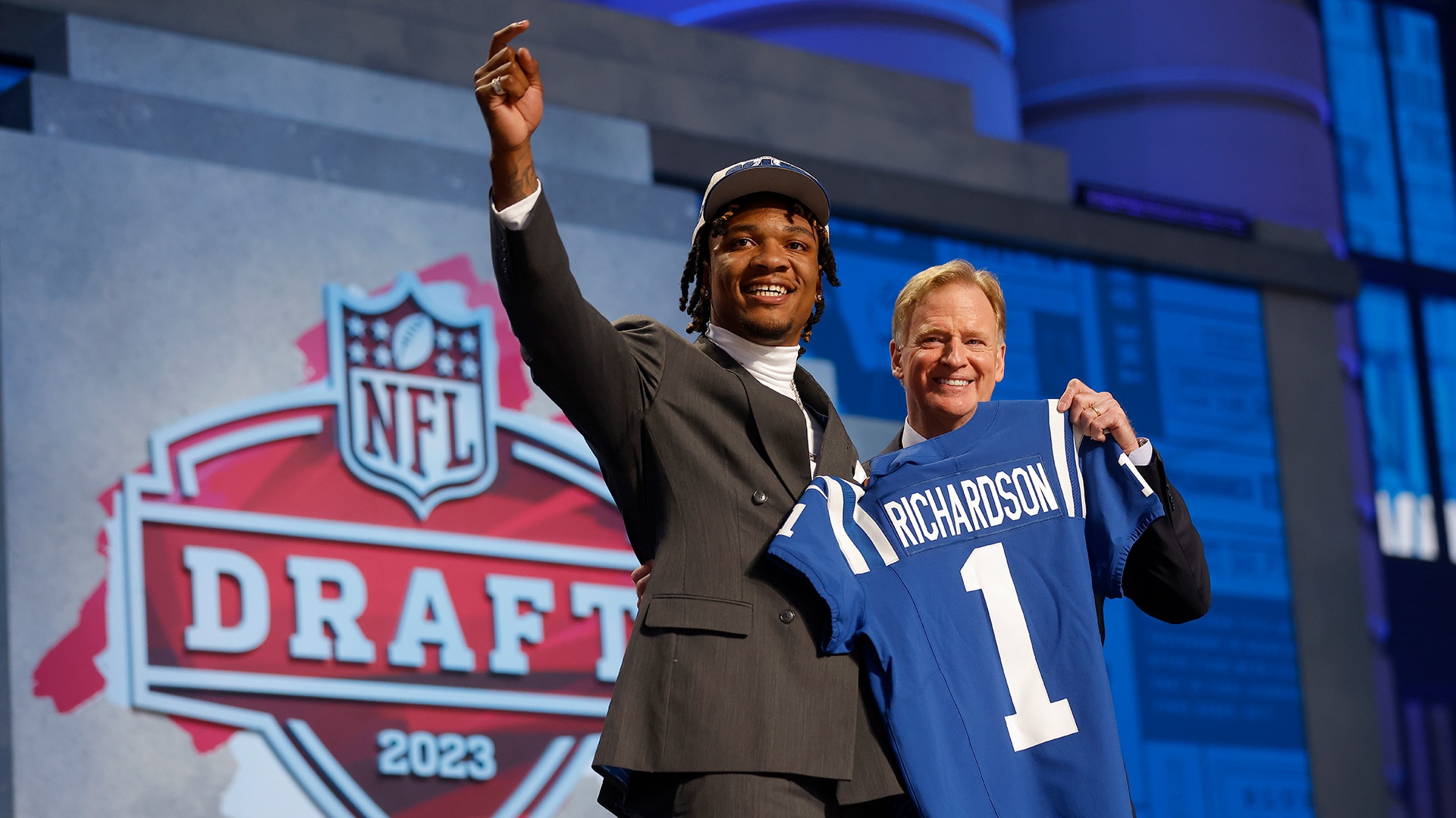 CHRIS SIMMS UNVEILS FIRST-ROUND MOCK DRAFT & ANALYSIS AHEAD OF 2023 NFL  DRAFT - NBC Sports PressboxNBC Sports Pressbox