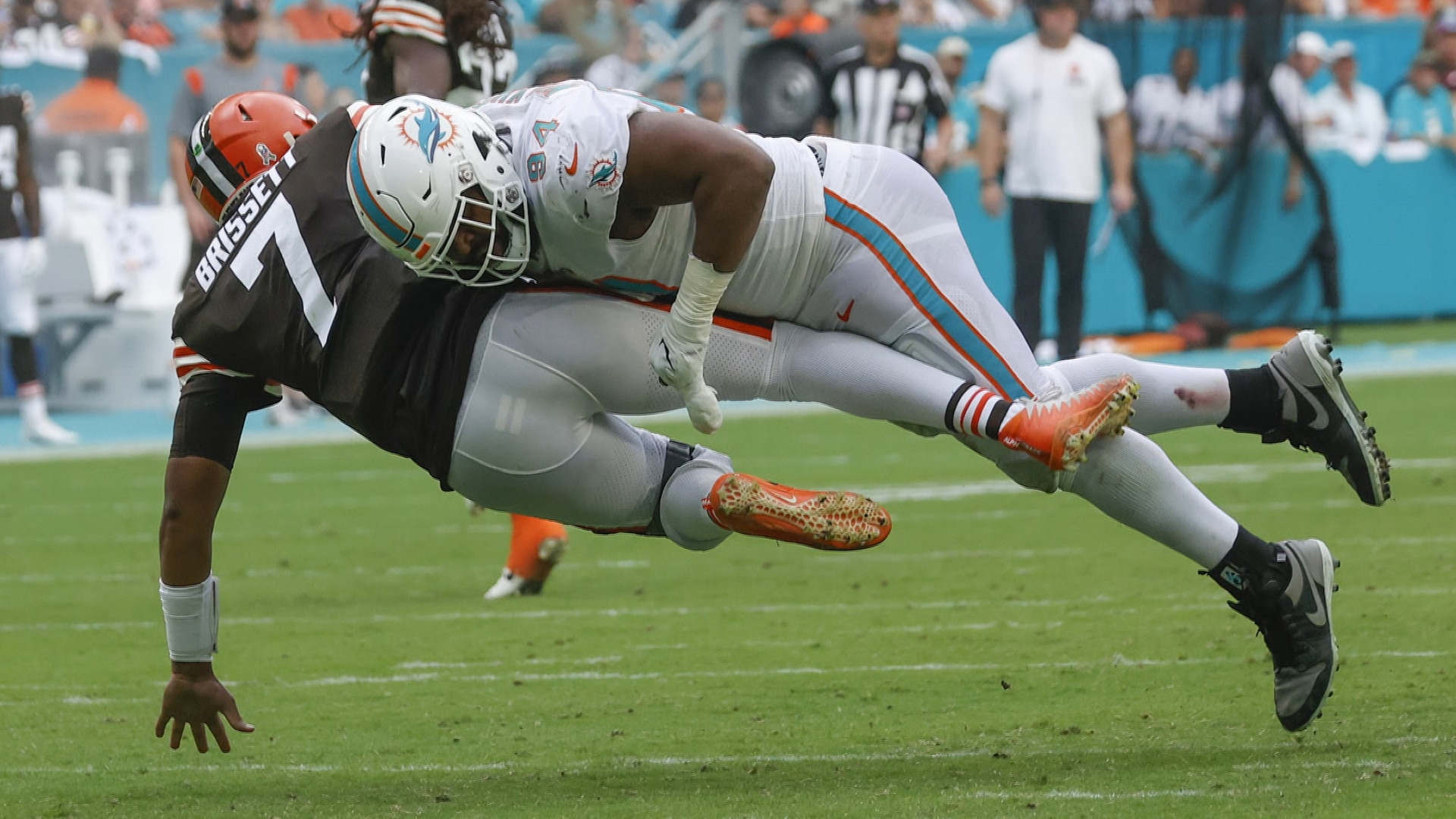 Watch ProFootballTalk Clip: Dolphins' Wilkins must prove 2022 wasn