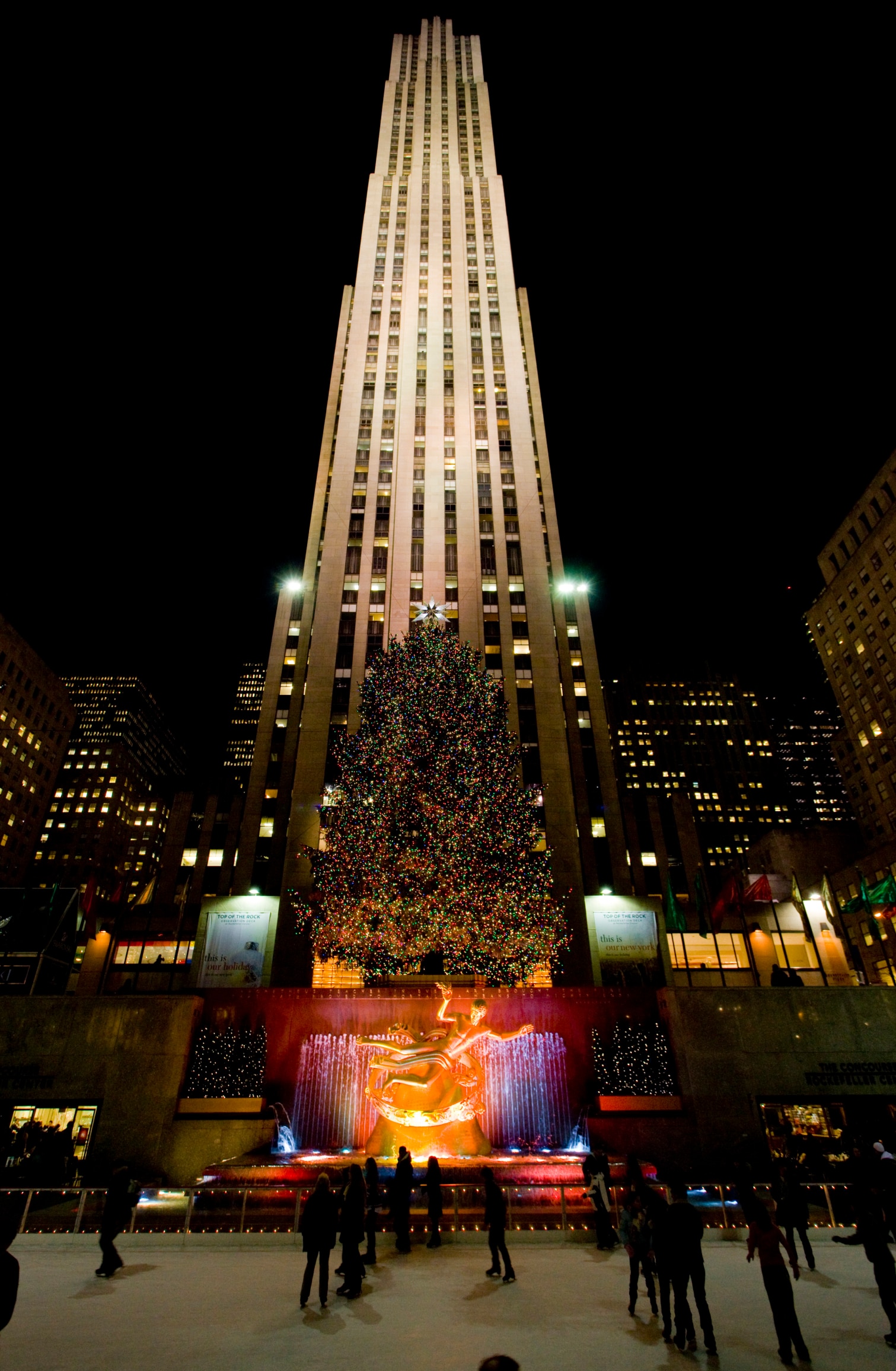 30 Rock: 30 Rockefeller Center Photo: 657276 - NBC.com