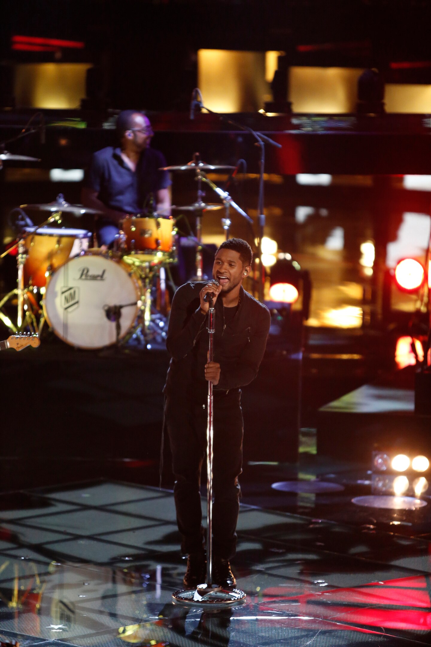 The Voice: Onstage: Adam and Usher Photo: 216421 - NBC.com