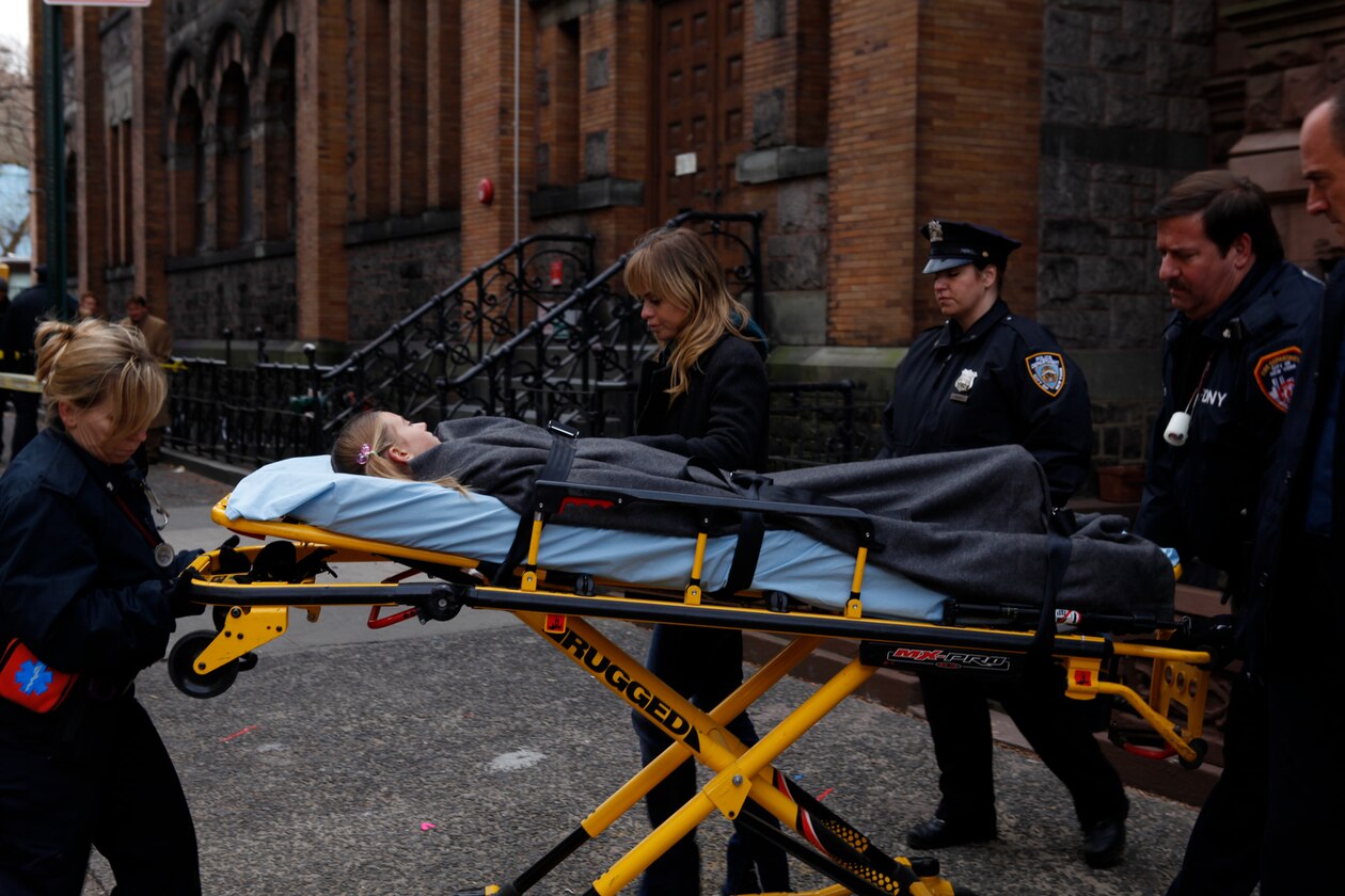 Law & Order: Special Victims Unit: Possessed Photo: 112041 ...