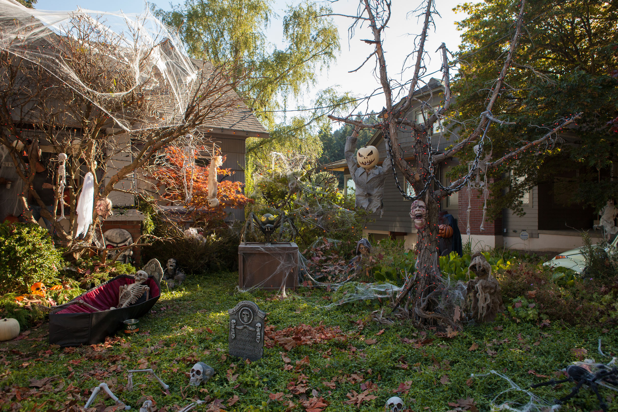 Grimm Halloween at Monroe's Photo 256211