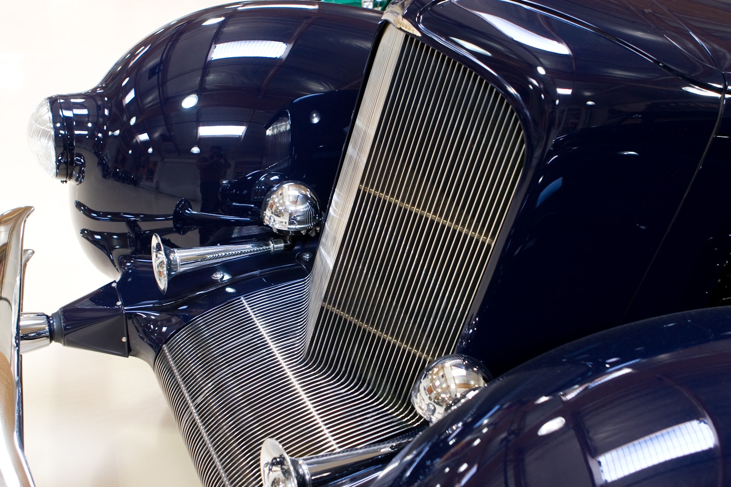 Jay Leno's Garage: Duesenberg Aerodynamic Walker Coupe Photo: 300621 ...