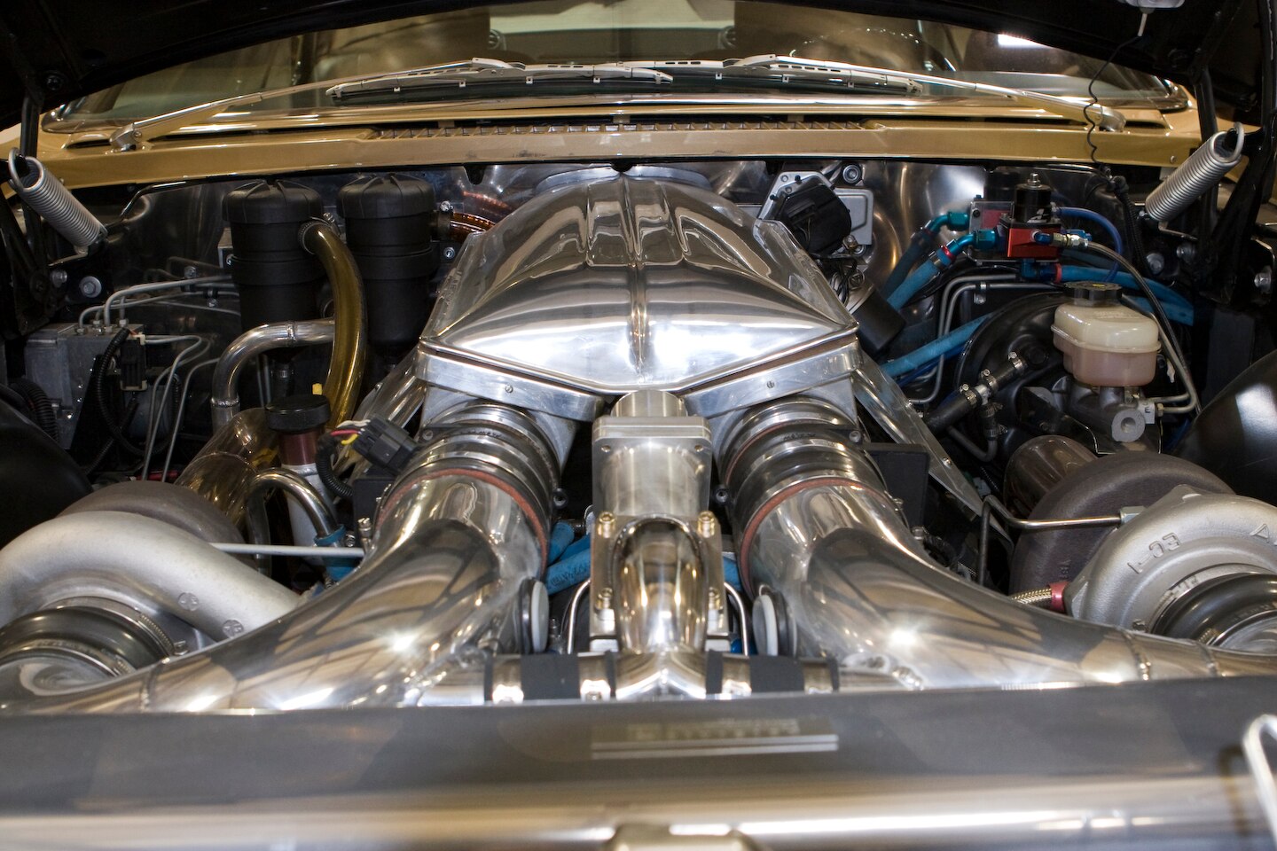 Jay Leno's Garage Oldsmobile Toronado Photo 325211