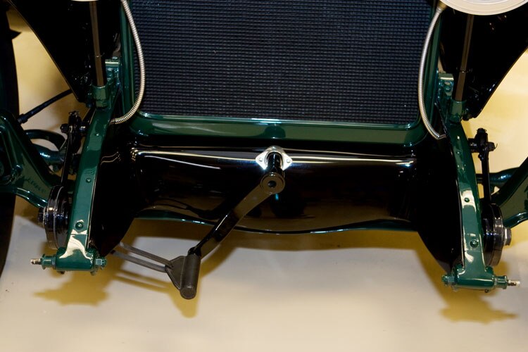 Jay Leno's Garage: 1918 Stutz Bearcat Photo: 322066 - NBC.com